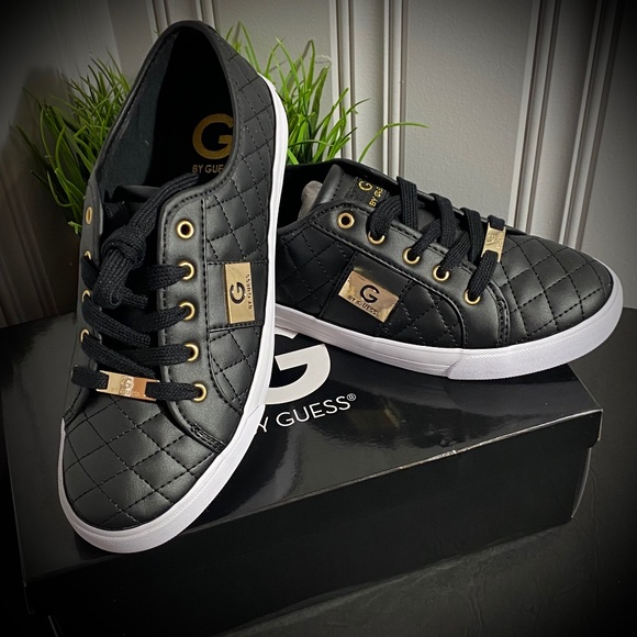 g by guess backer